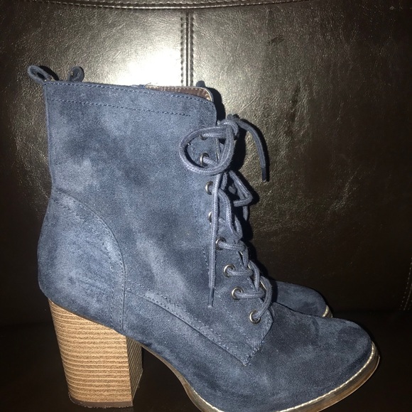 Shoes - Blue corduroy booties